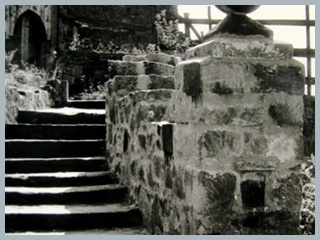 Archiwum PTTK - odbudowa zamku